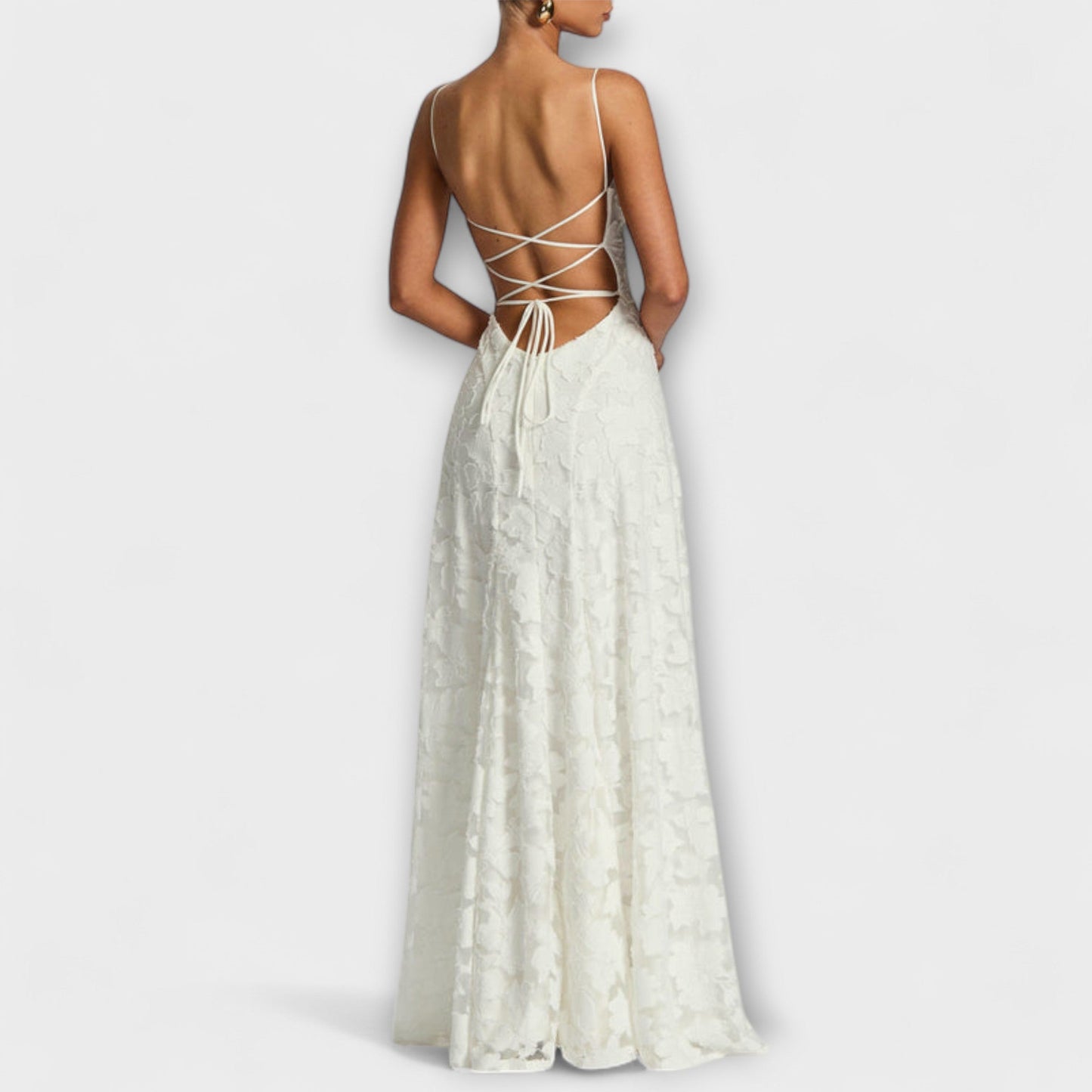 Kairi - Elegantne Maxi Haljine s Cvečno Čipkom i Spaghetti Naramenicama