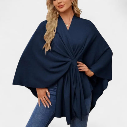 Daniela – Elegantan padajoči pončo s vozlom