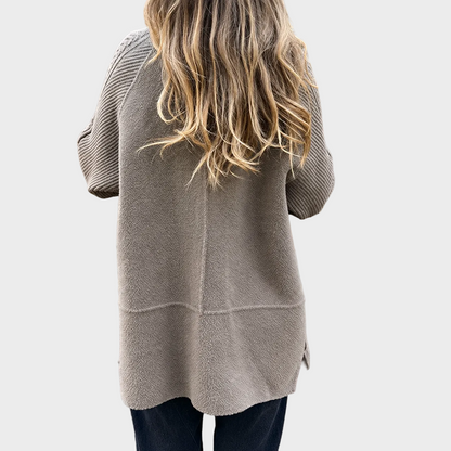 Danijela – Elegantni Kaput S Pletenim Rukavima