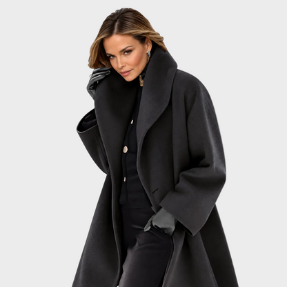 Danijela – Elegantni Kaput Širokog Ovratnika