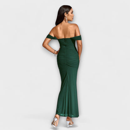 Ione - Bodycon haljina s otvorenim ramenima i nabiranjem