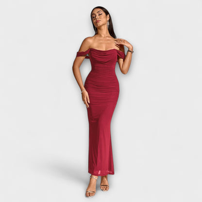 Ione - Bodycon haljina s otvorenim ramenima i nabiranjem