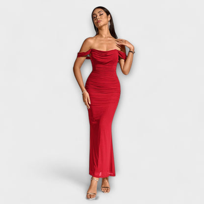 Ione - Bodycon haljina s otvorenim ramenima i nabiranjem