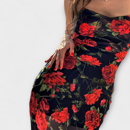Kratka haljina bodycon s cvjetnim s uzorkom i naramenicama