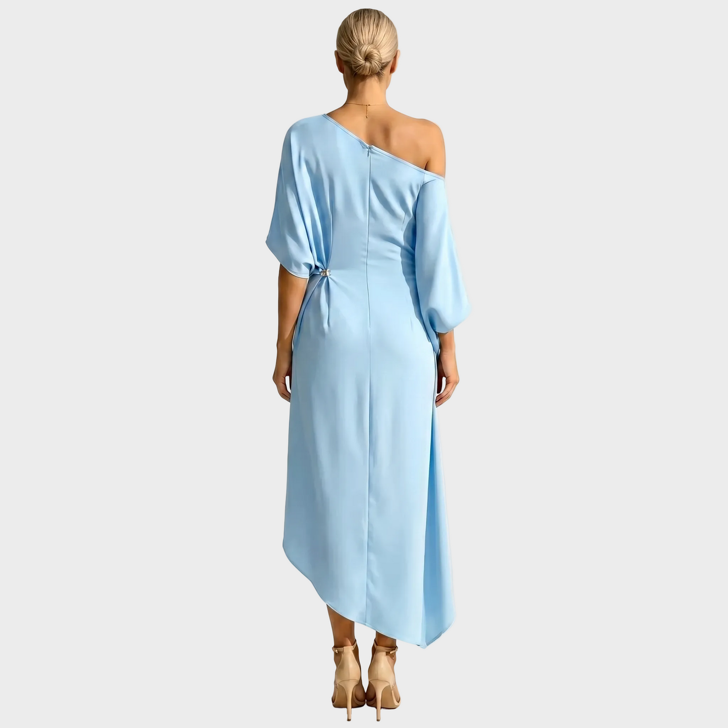 Lara – Elegantna Asimetrična Haljina