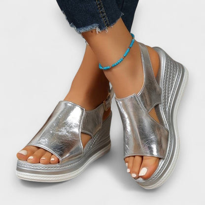 Silvana – Metalik Sandale na Platformu