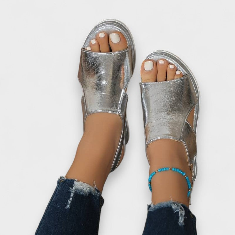 Silvana – Metalik Sandale na Platformu