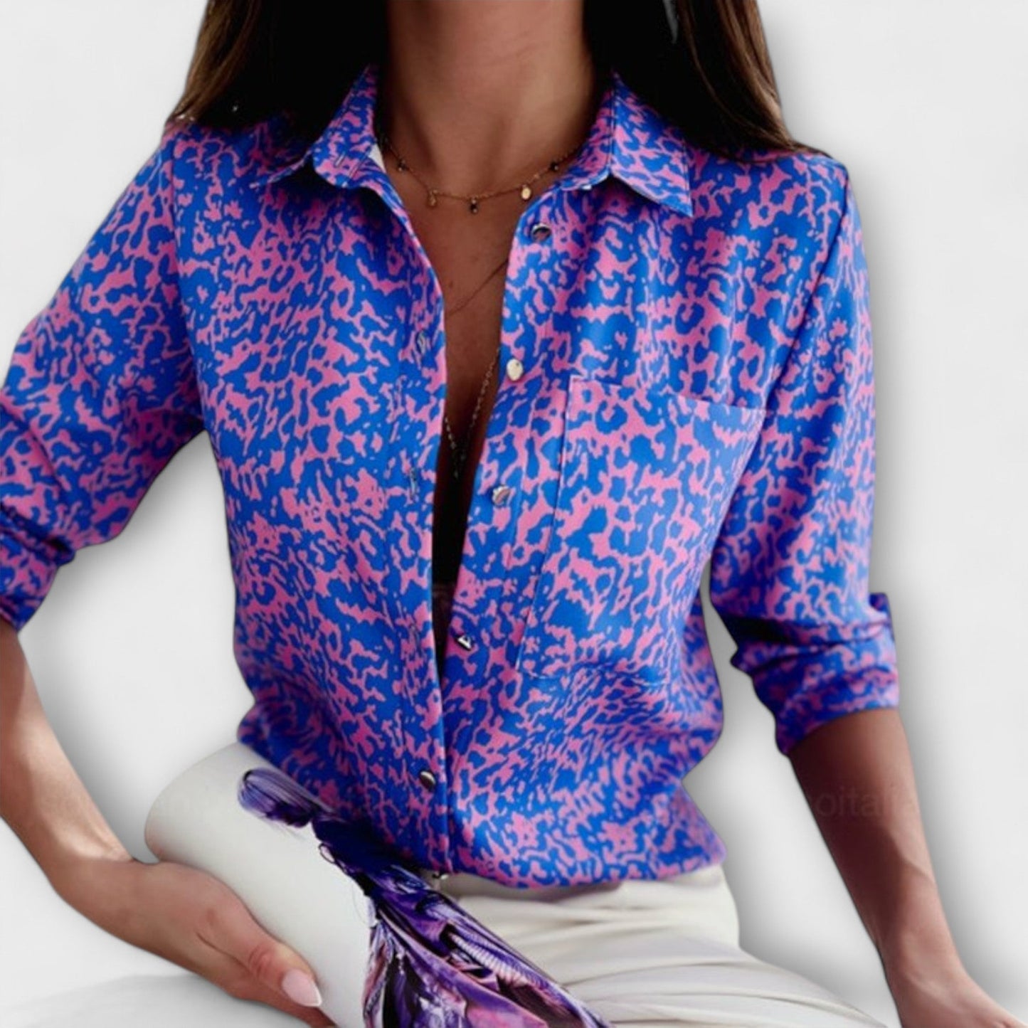Bluza s Klasičnim Ovratnikom